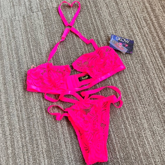 Glow in the Dark Lingerie Bralette & Panty Set Cage Pink Lace Large L XL New - Picture 3 of 7